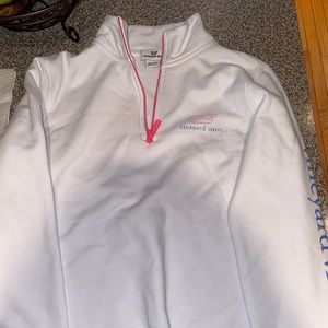 Like new Vineyard Vines white pullover
